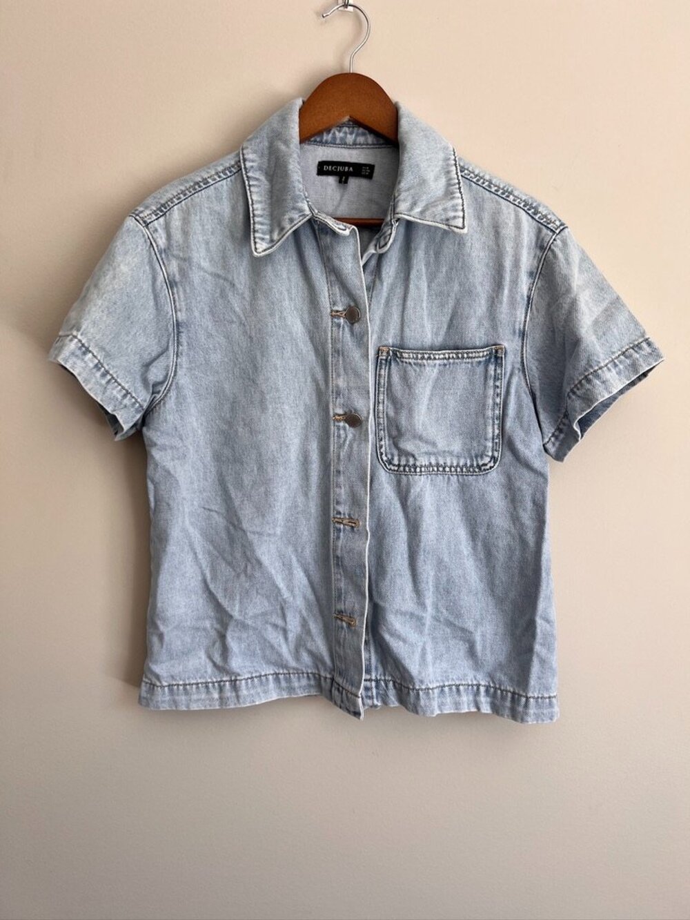 Decjuba Light Wash Short Sleeve Denim Shirt Jacket US 4 AU 8